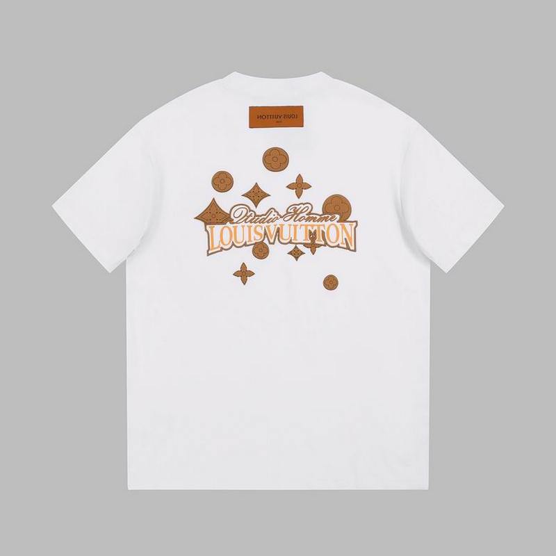 Louis Vuitton Men's T-shirts 712